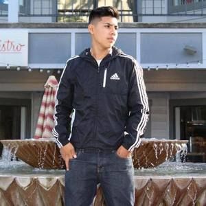 Meet your Posher, Christopher